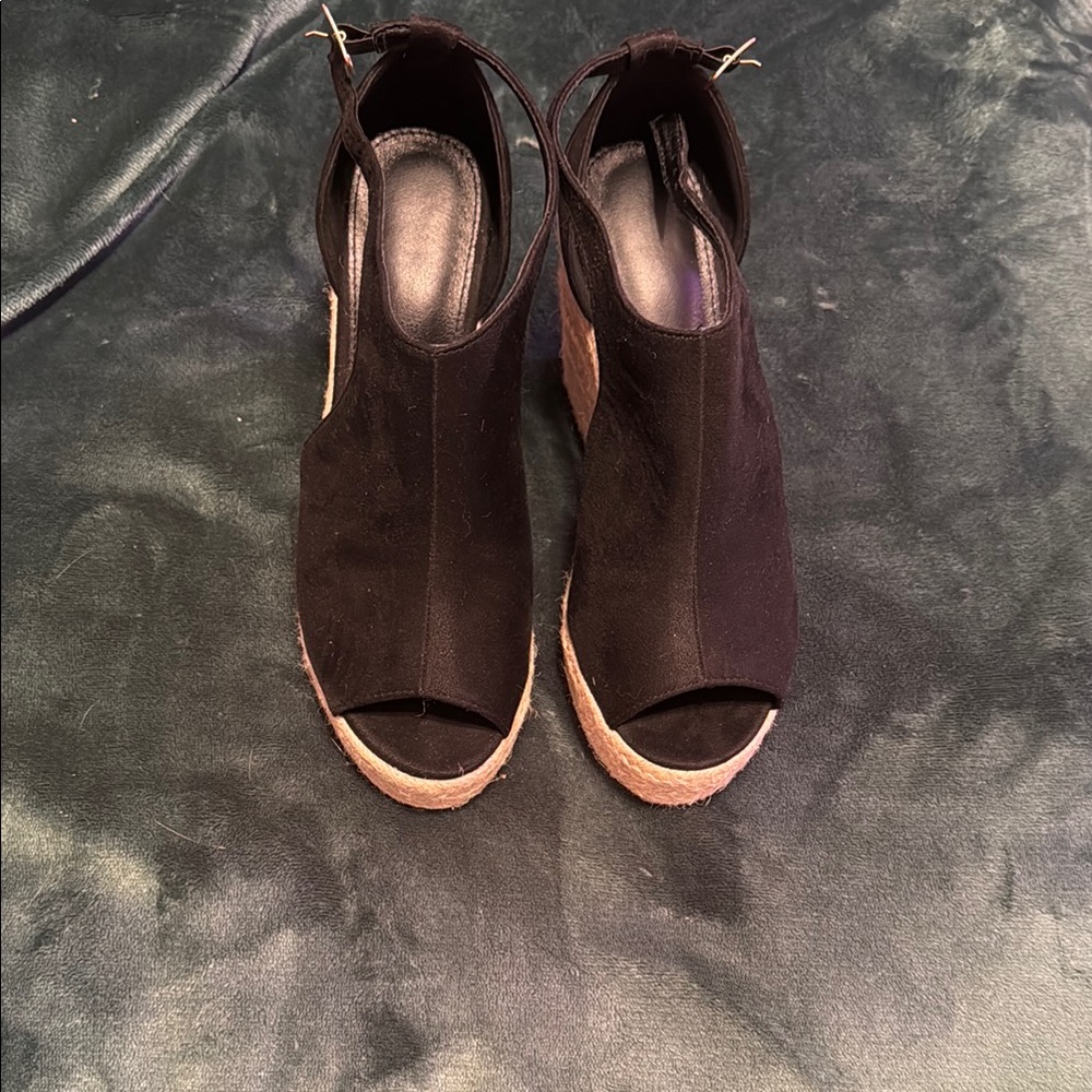 Elegant Black Wedge Sandals